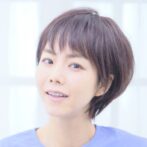 ウィッグを着けた女性