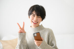 ショートスタイルの女性