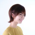 女性の横顔 ウィッグ