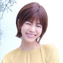 小顔レイヤーショートボブ／スタンダード