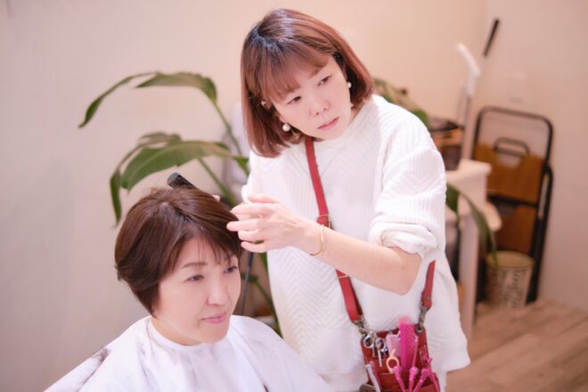 美容室でウィッグカット