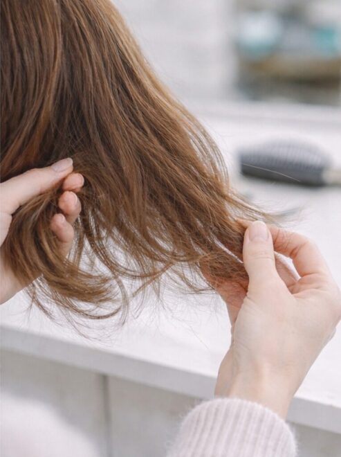 毛先がチリチリの人毛MIXウィッグ